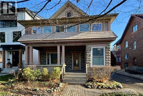 34 MENNO Street Waterloo ON N2L2A7