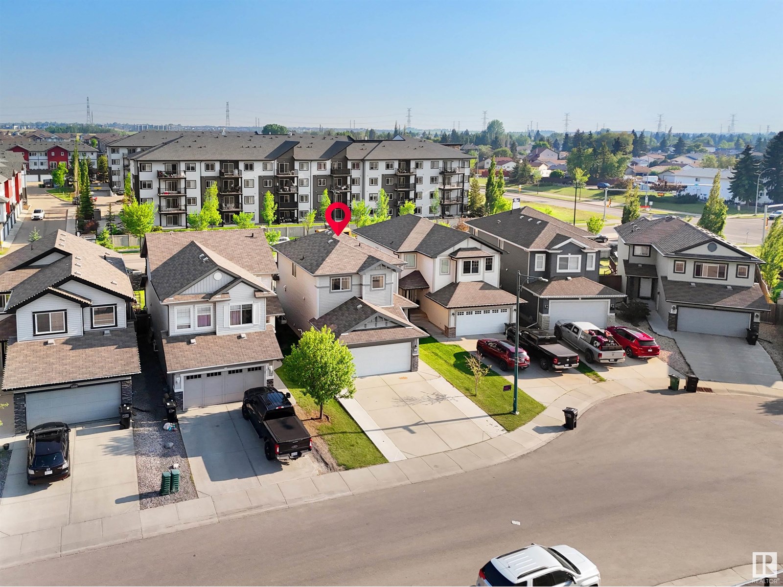 3363 16B AV NW