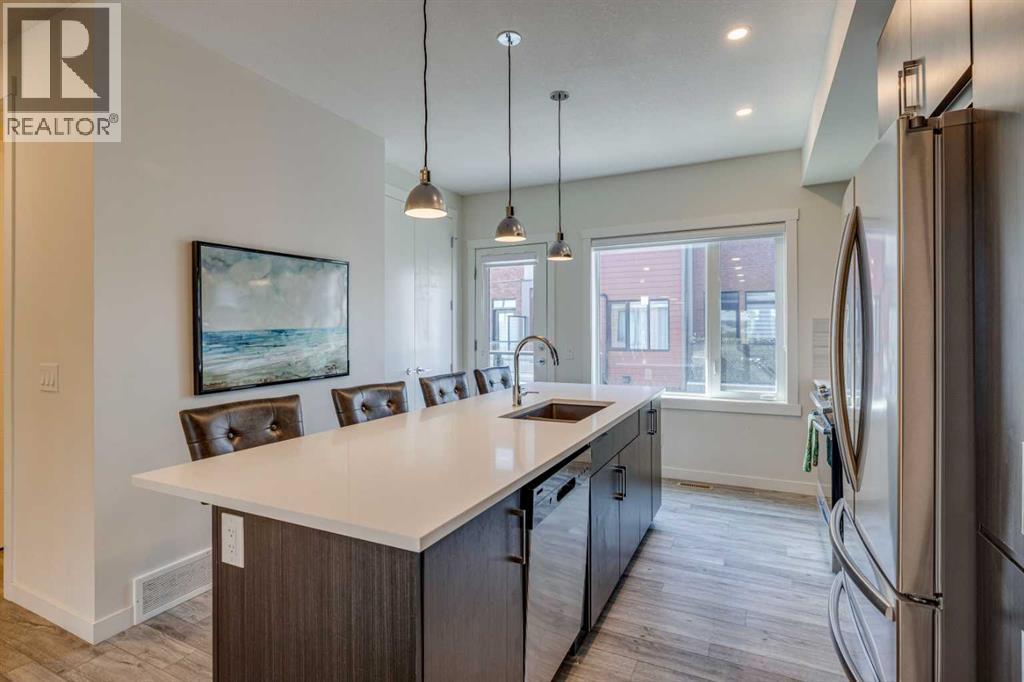 614 Greenbriar Common NW