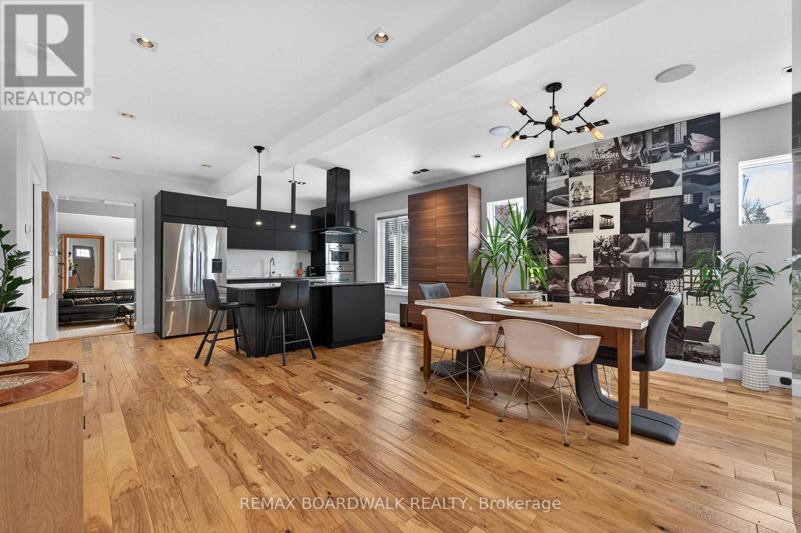 154 QUEEN MARY STREET