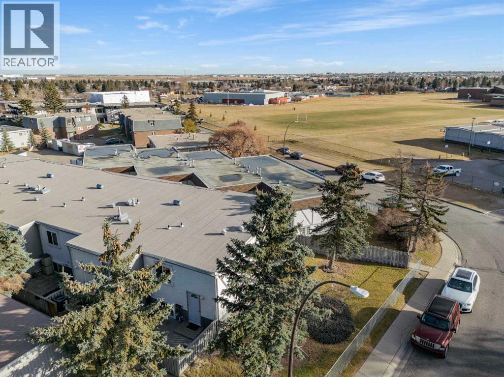 1, 455 Huntsville Crescent NW