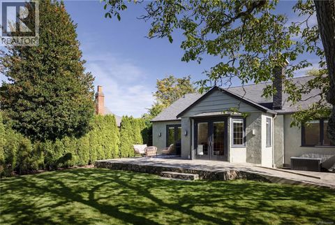 535 Falkland Rd Oak Bay BC V8S4L6