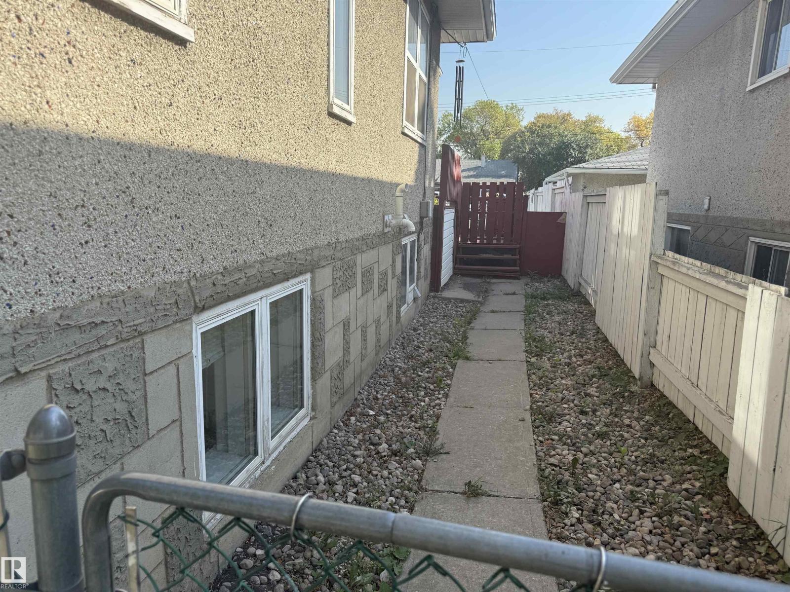 12637 70 ST NW