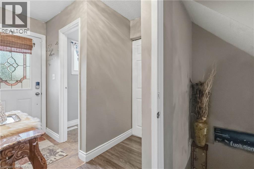 486 SPRINGBANK Avenue N Unit# 4