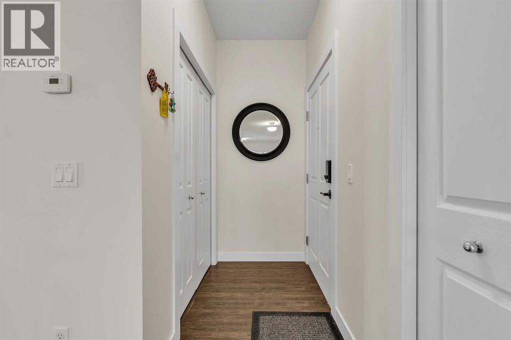 2215, 4 Kingsland Close SE