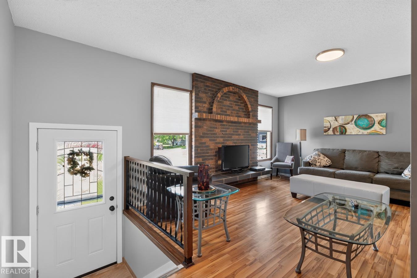 2408 80 ST NW