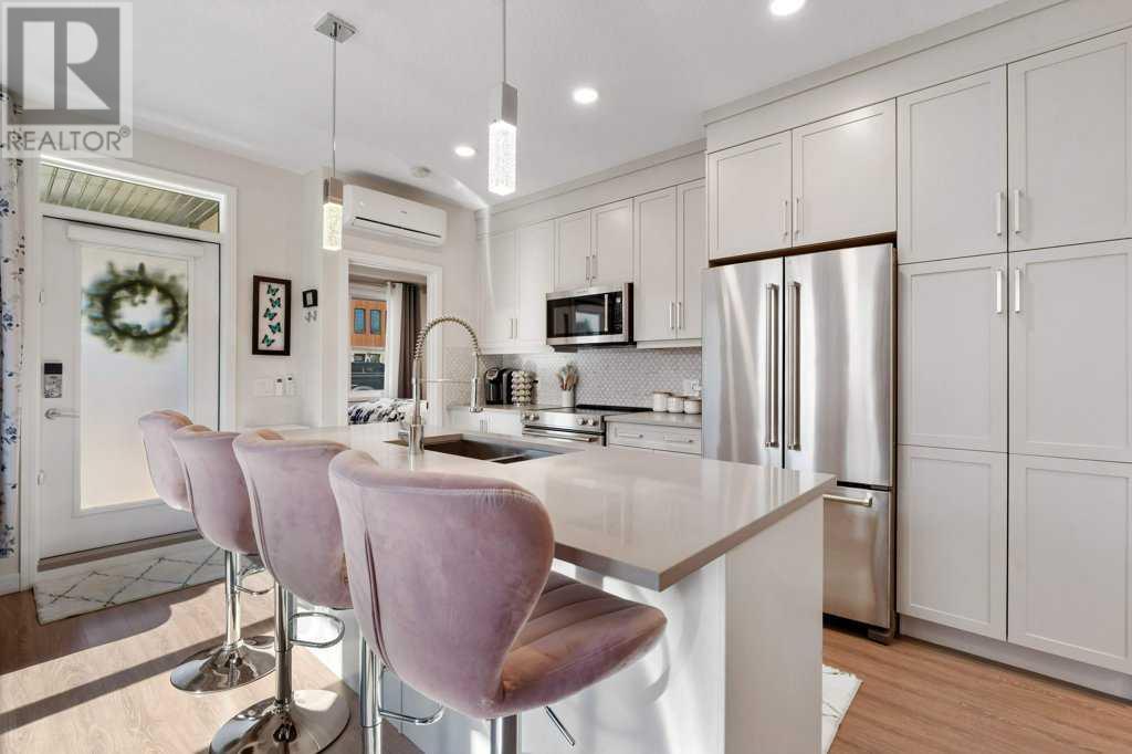 1102, 80 Greenbriar Place NW