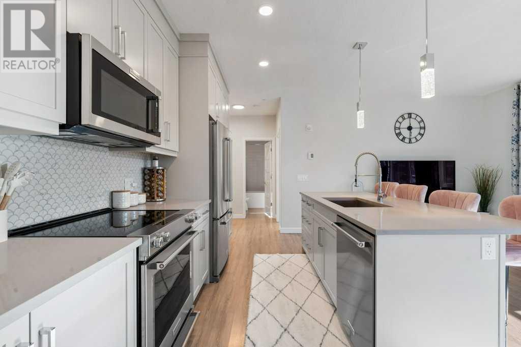 1102, 80 Greenbriar Place NW