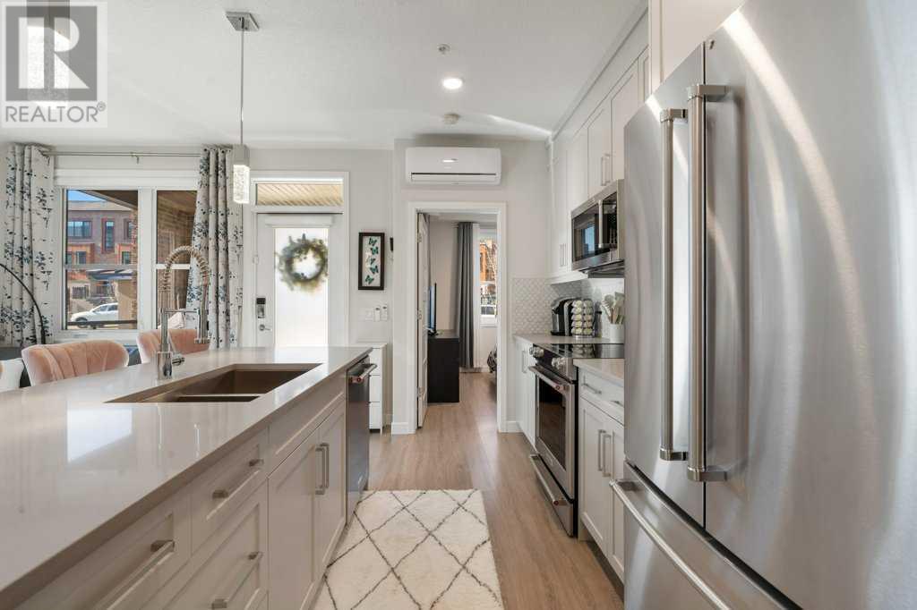 1102, 80 Greenbriar Place NW