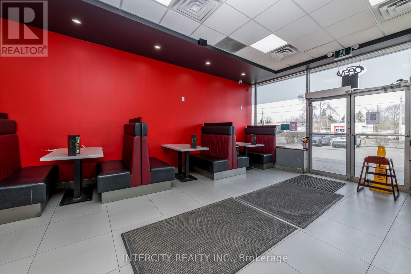 UNIT 7 - 7 ANNE STREET S