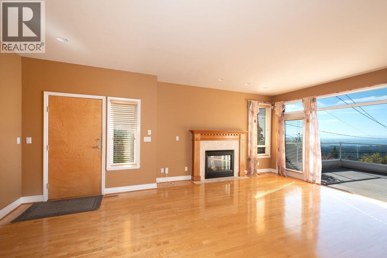 4080 ST. PAULS AVENUE