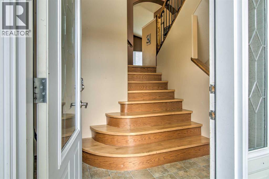 27 Kodiak Boulevard N