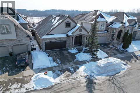 205 PAIGE Place Kitchener ON 