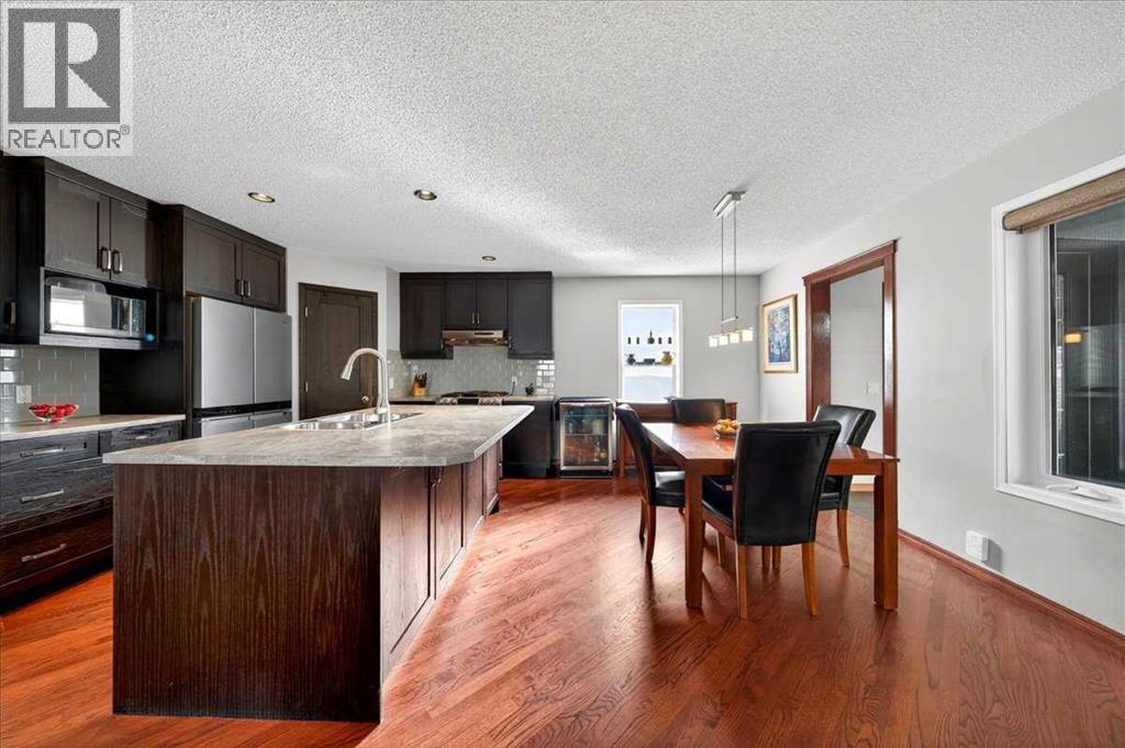 18 Inverness Rise SE