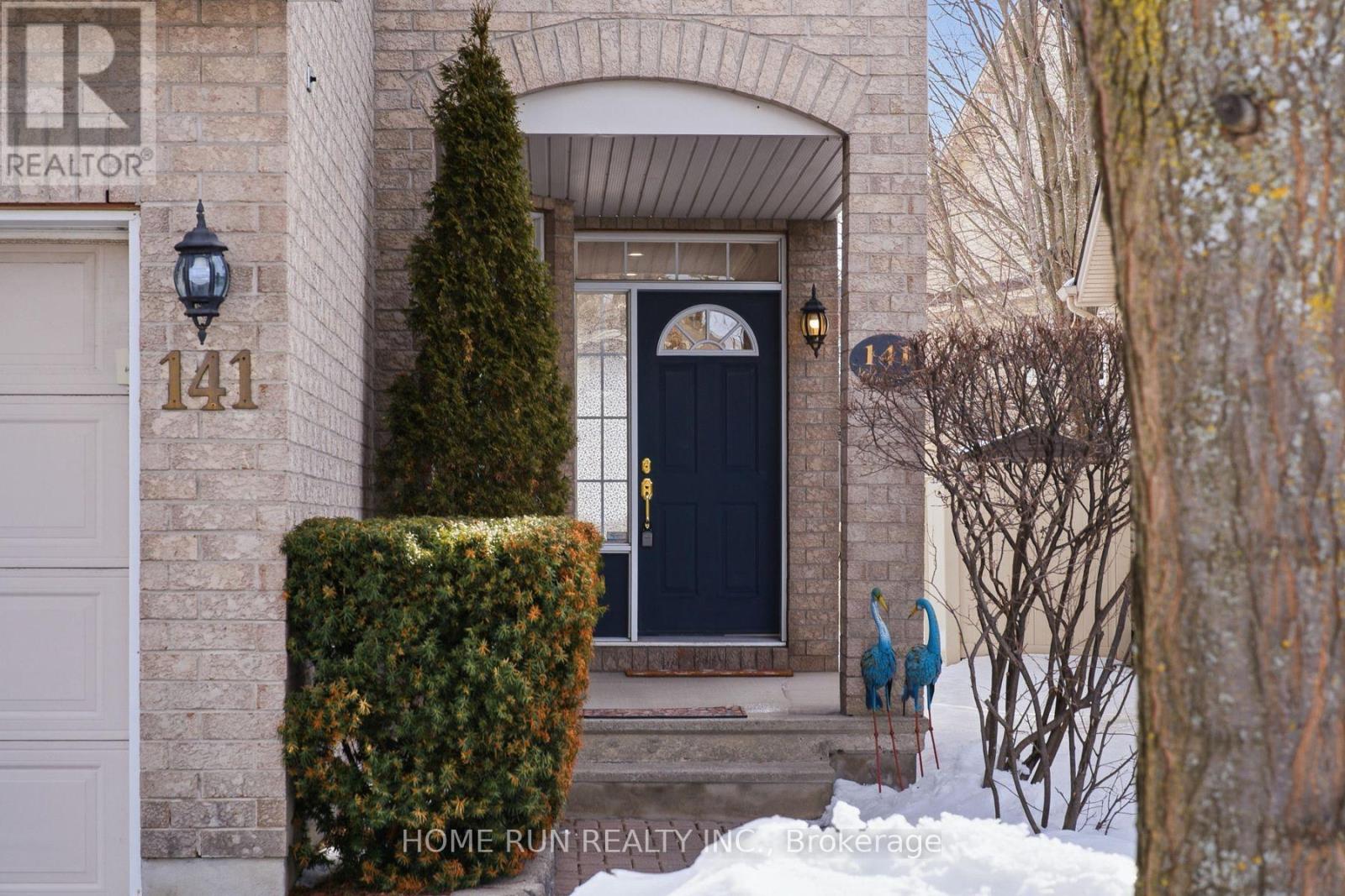 141 STEEPLE CHASE DRIVE N