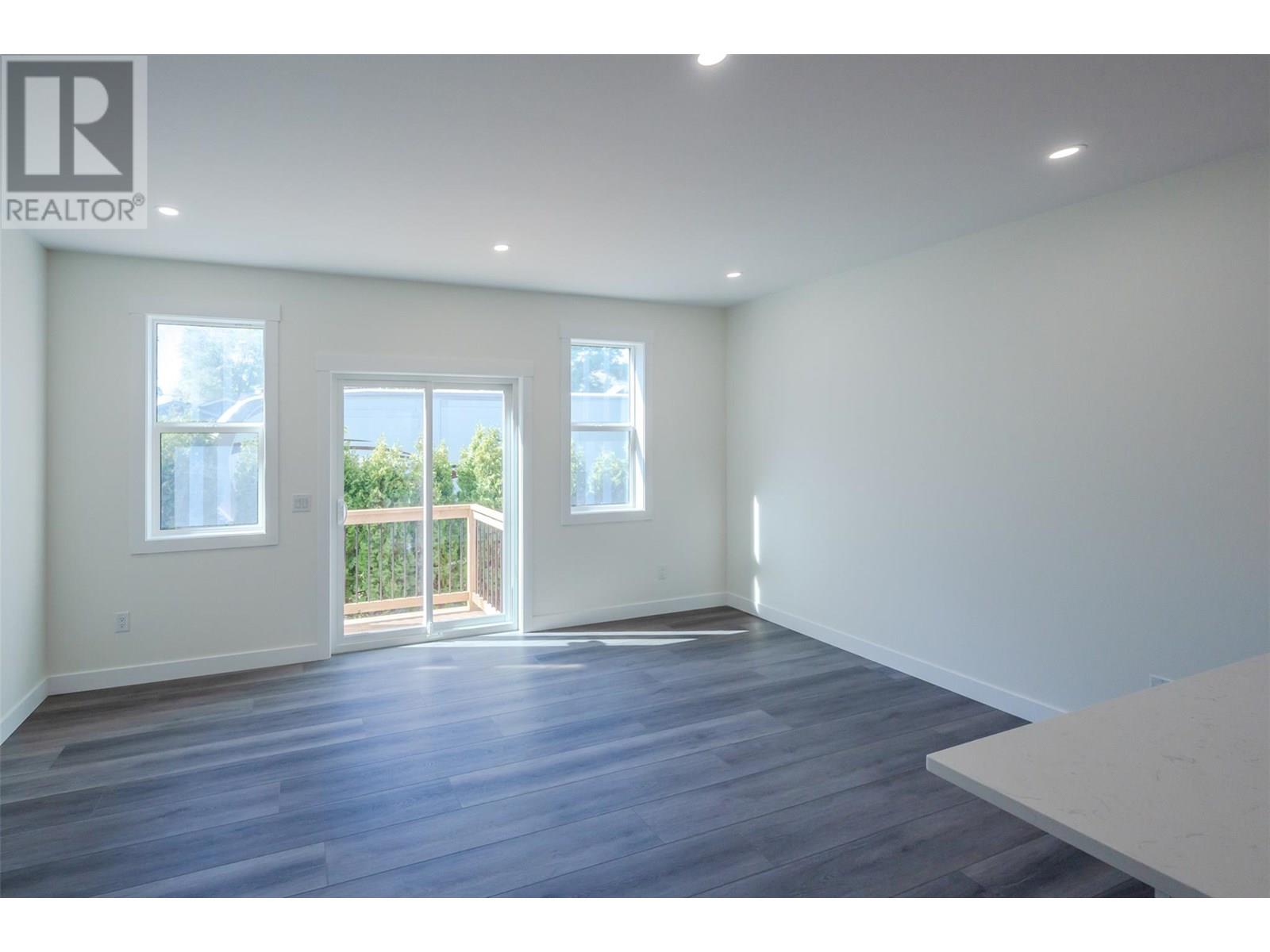 11612 Victoria Road S Unit# 102