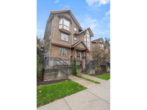 8 35626 MCKEE ROAD Abbotsford BC V3G2L6