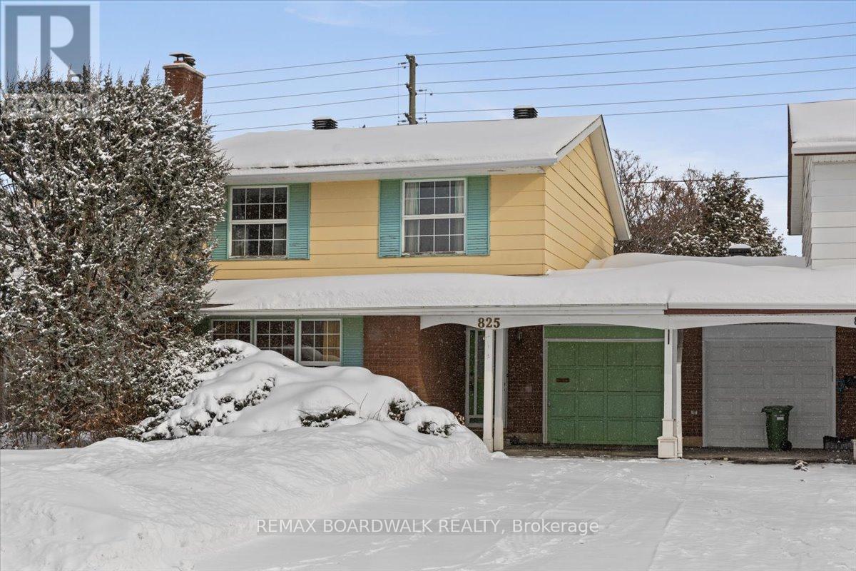 825 DE SALABERRY STREET