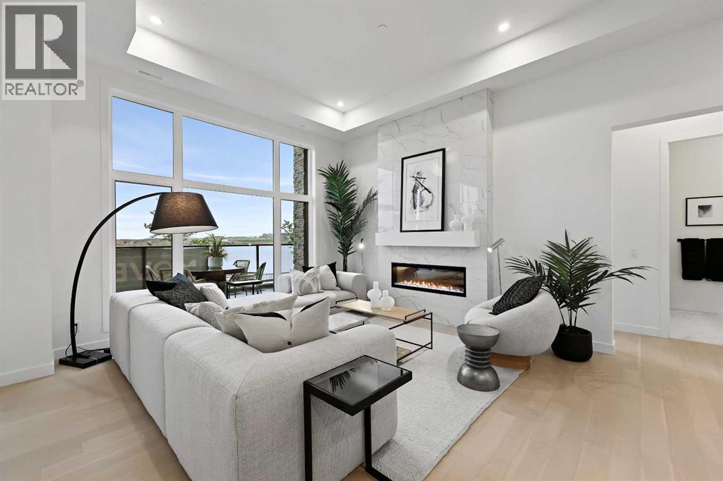 101, 160 Marina Cove SE