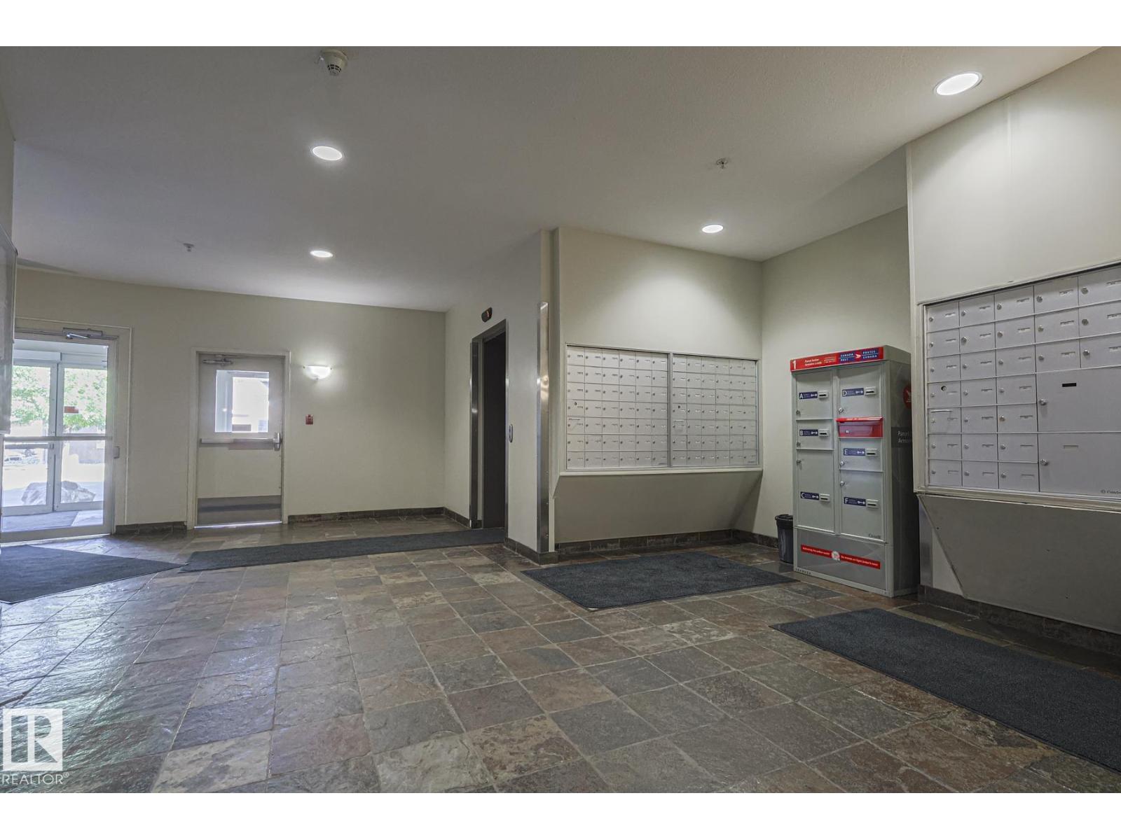 #101 4304 139 AV NW NW