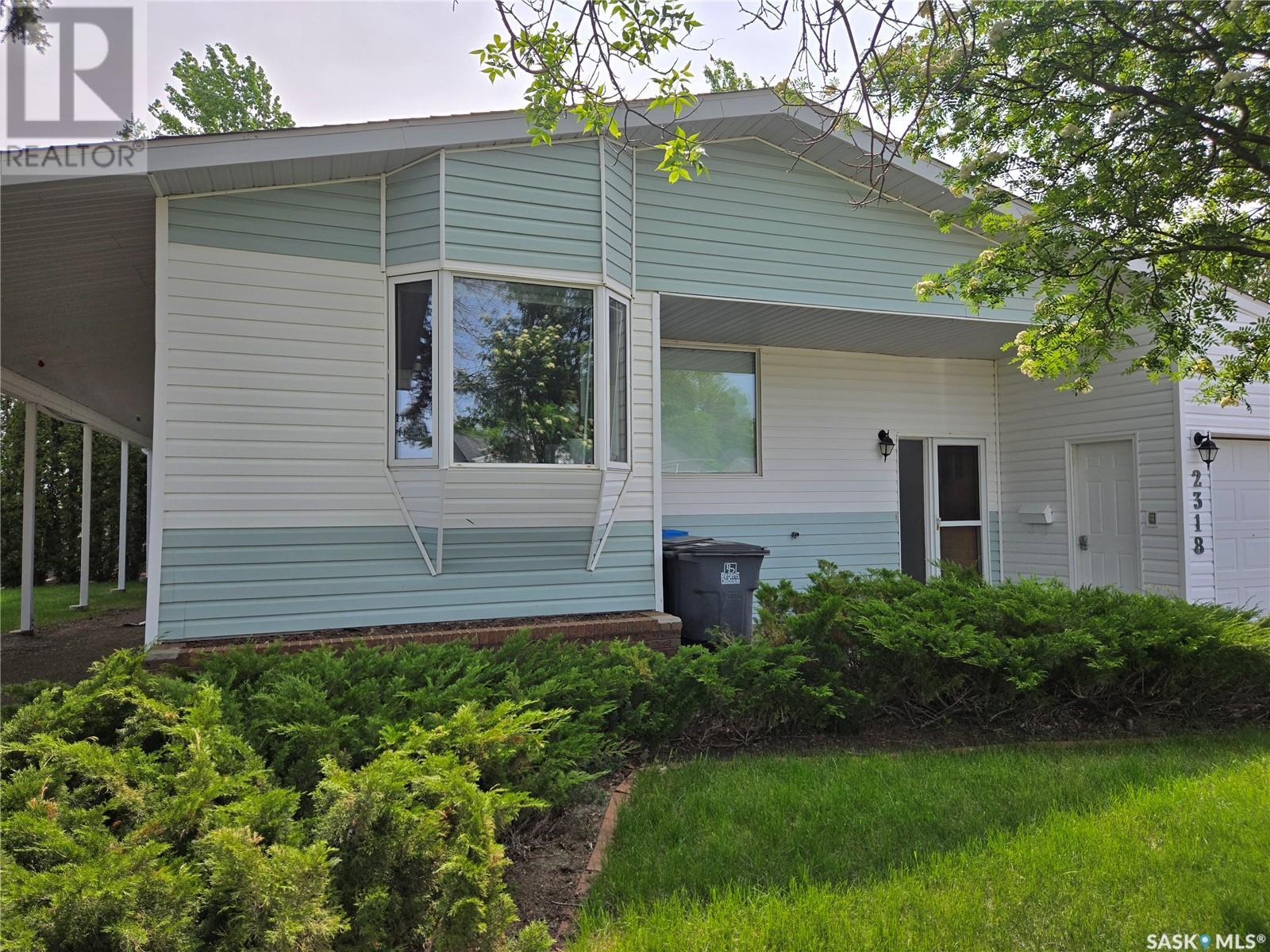 2318 Victory ROAD