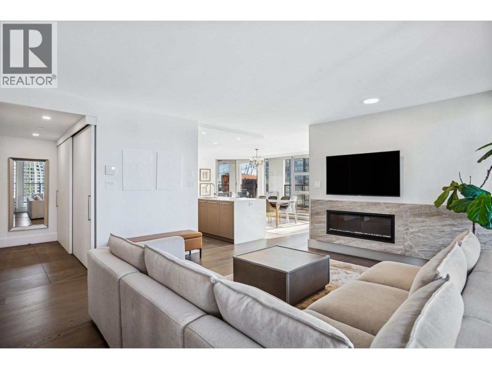 1903 989 BEATTY STREET