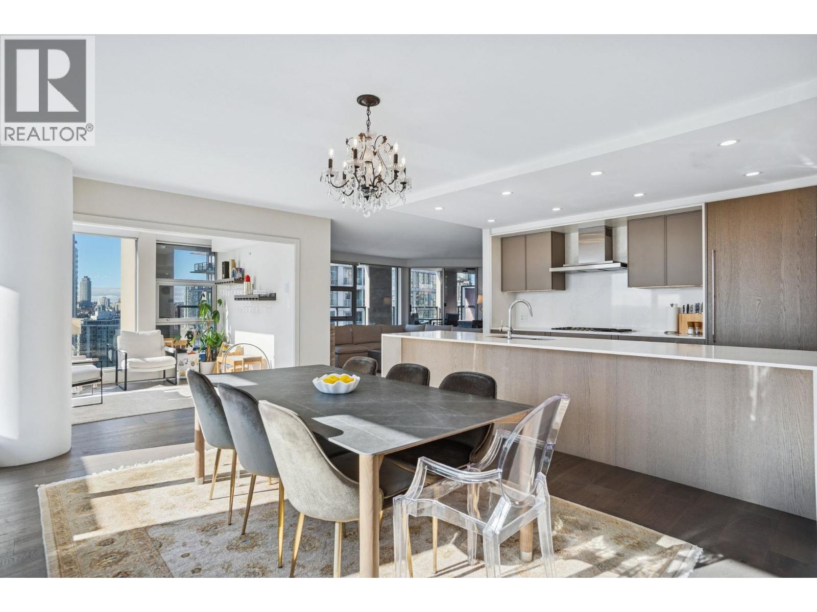 1903 989 BEATTY STREET