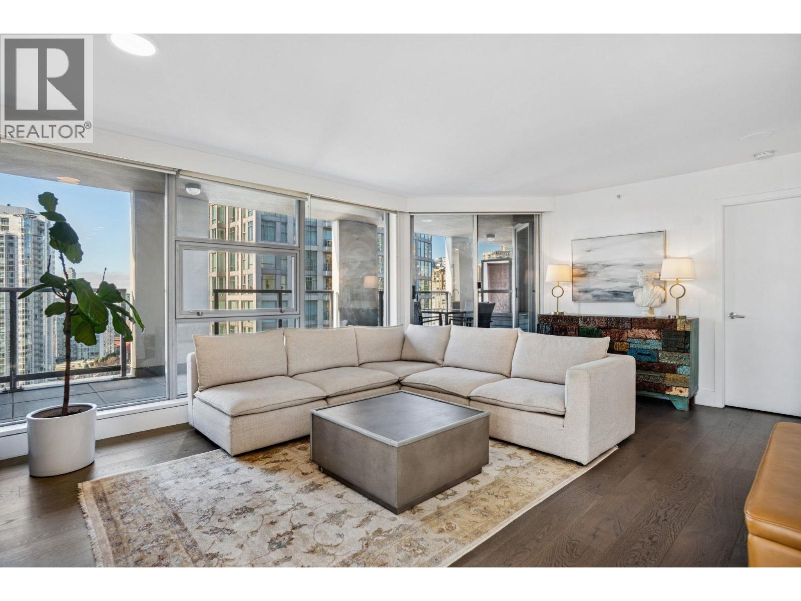 1903 989 BEATTY STREET