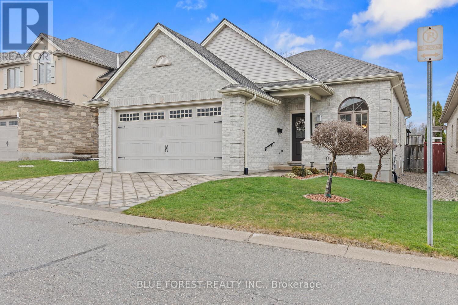 4 - 2615 COLONEL TALBOT ROAD
