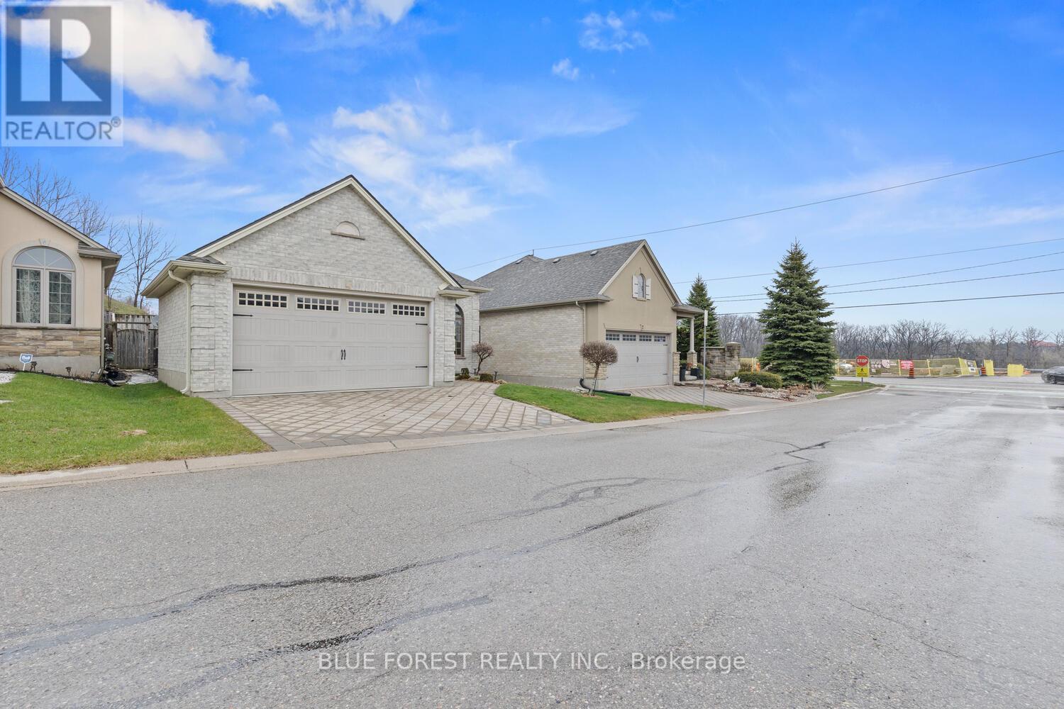 4 - 2615 COLONEL TALBOT ROAD