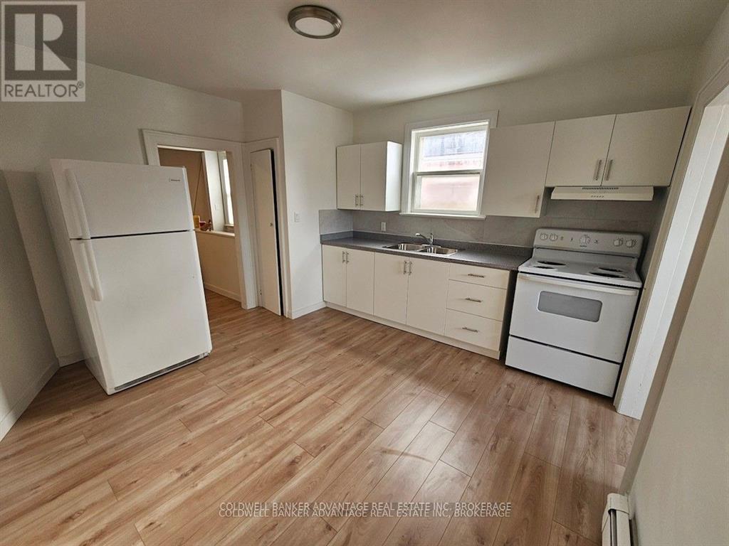 UPPER - 832 KING STREET