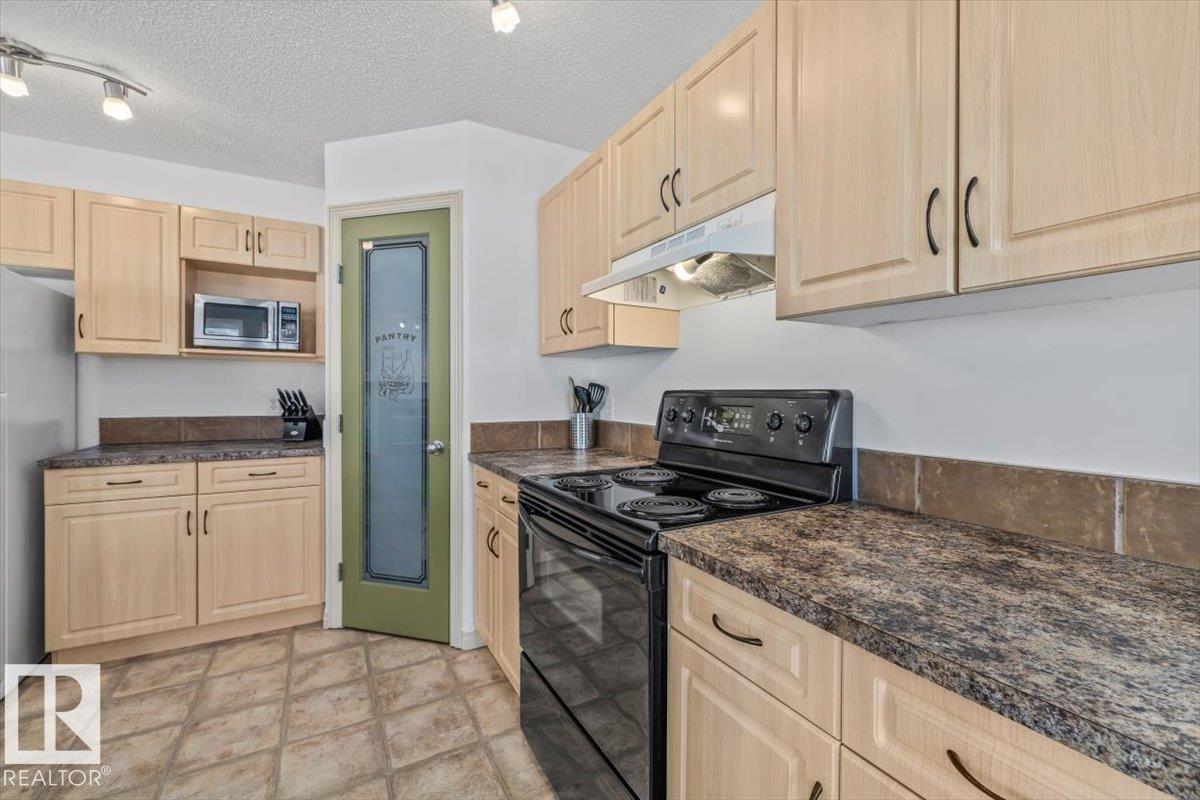 8509 7 AV SW