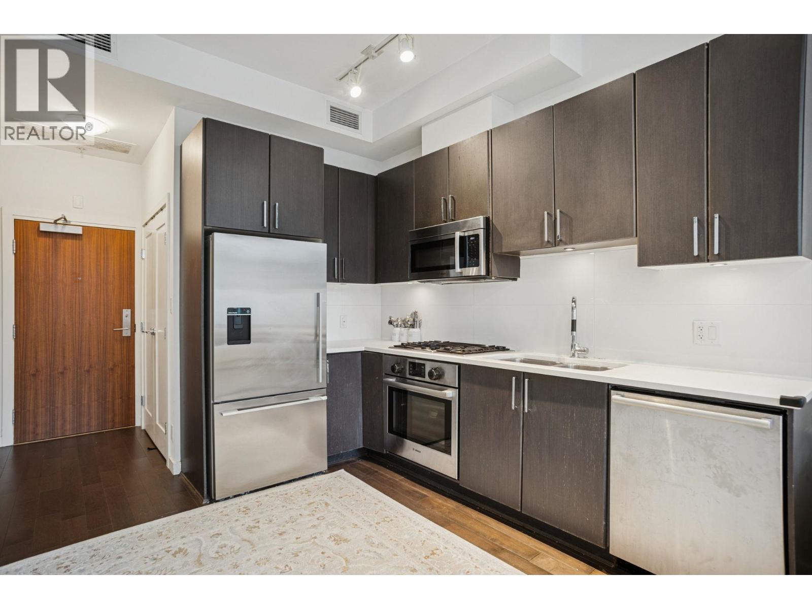 62 W 1ST AVENUE