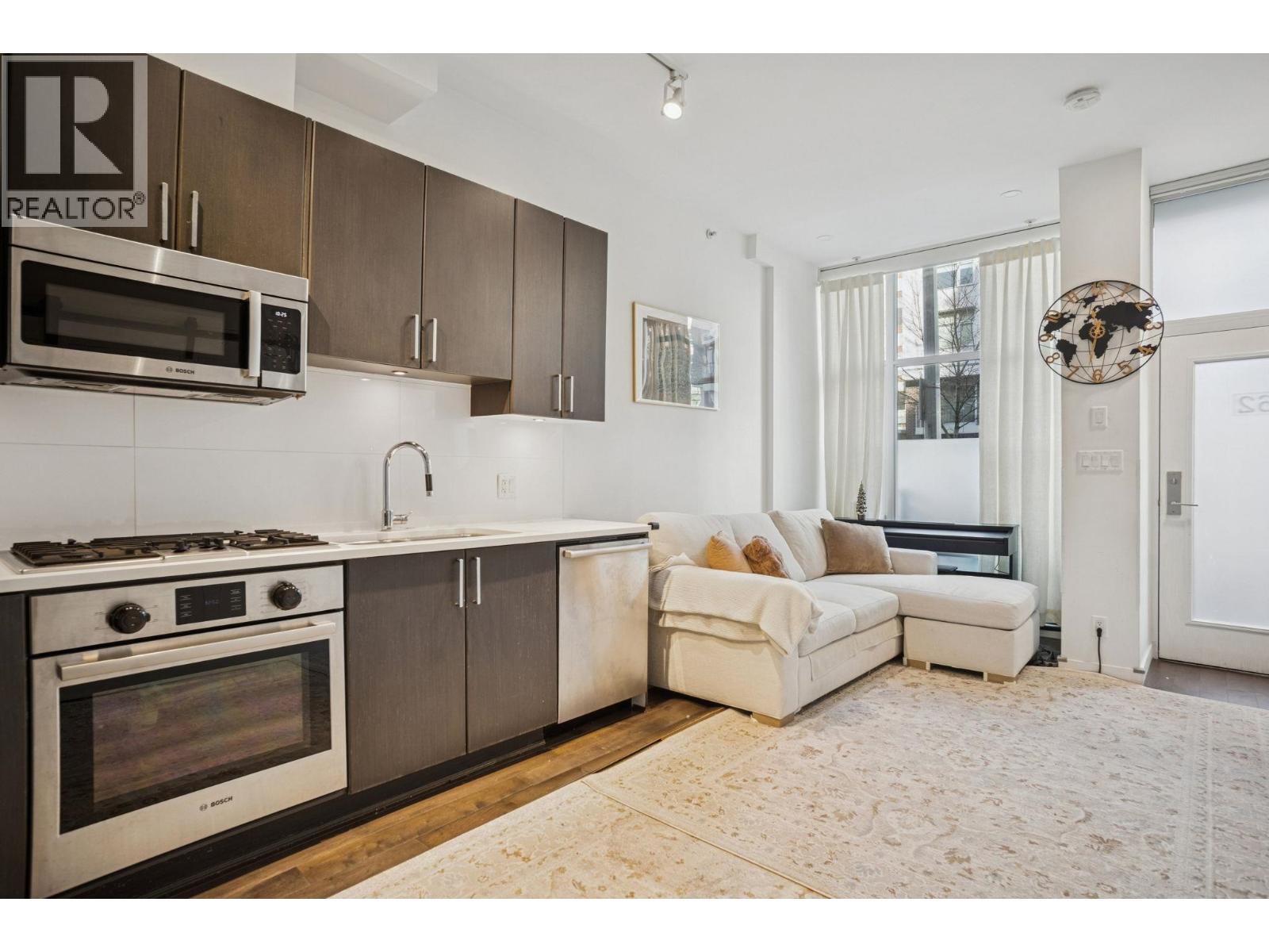 62 W 1ST AVENUE