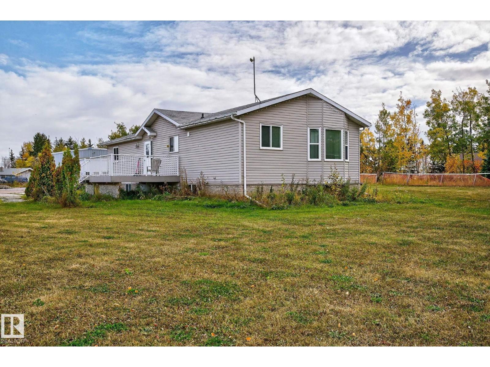22311 119 AV NW