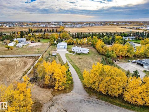 22311 119 AV NW Edmonton AB T5S0S9