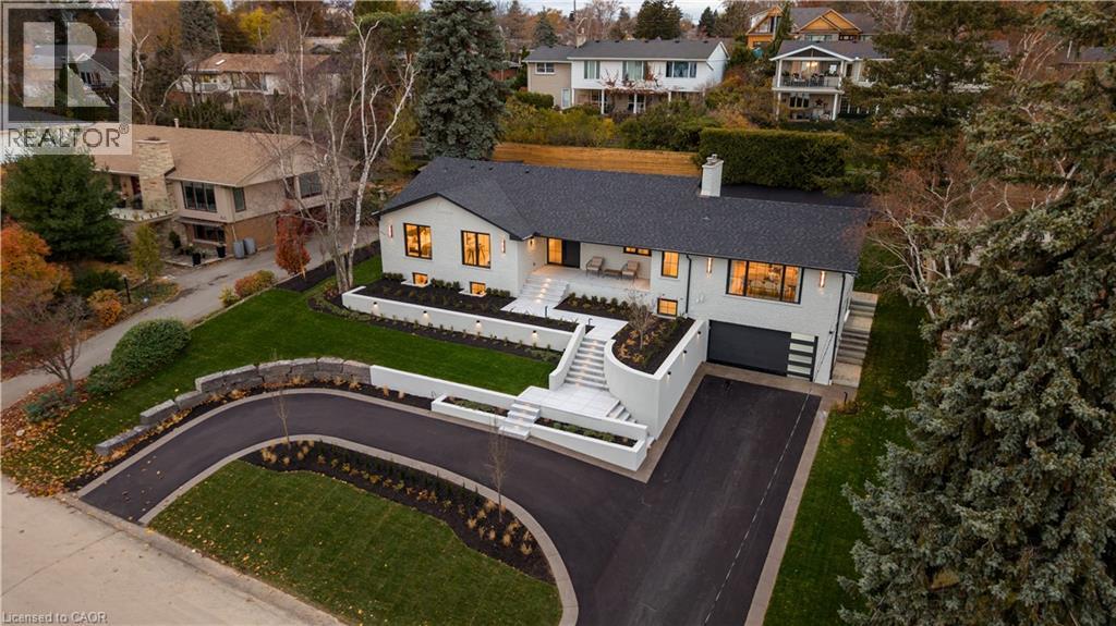 841 DANFORTH Place