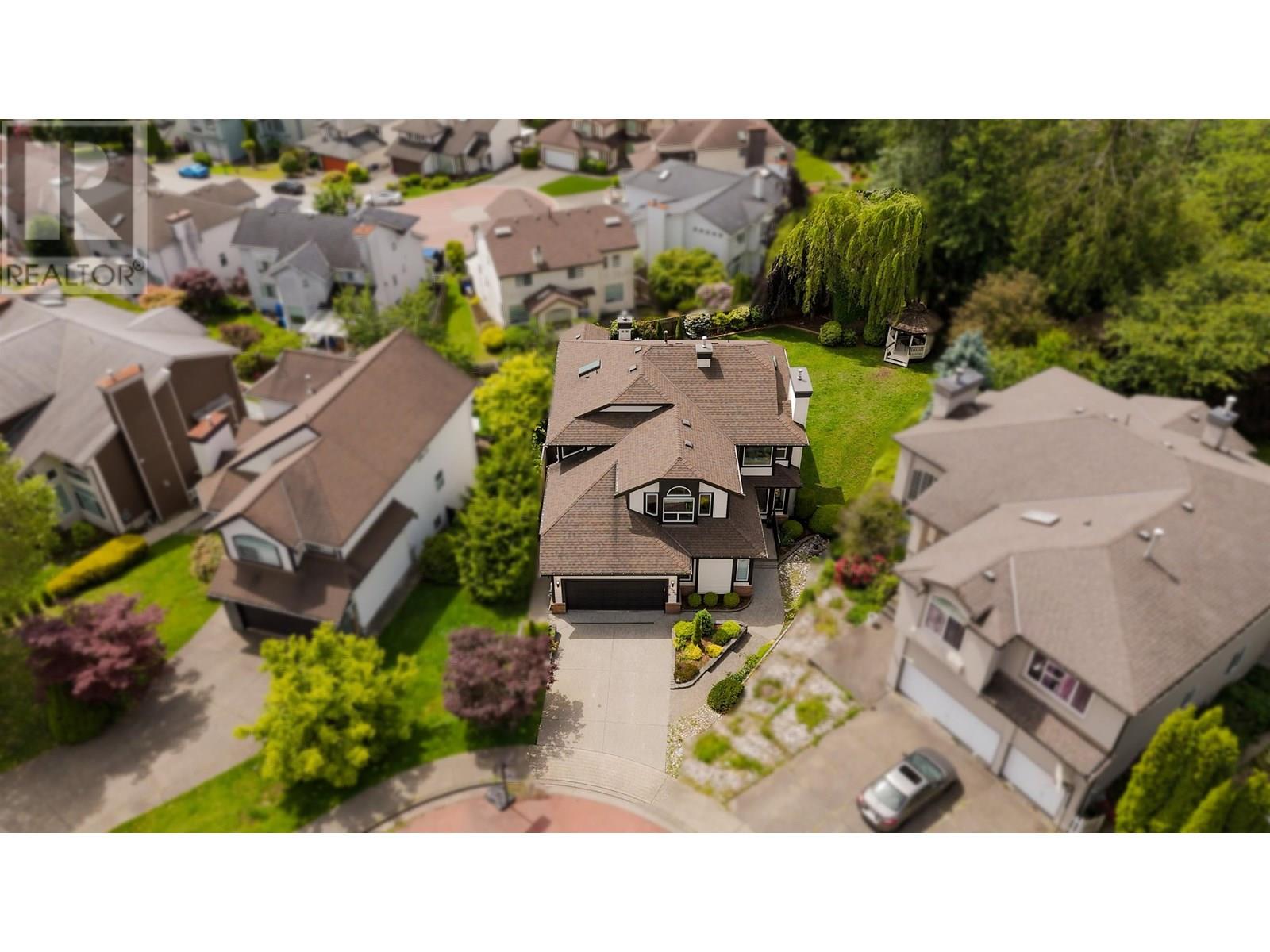 2932 CLIFFROSE CRESCENT