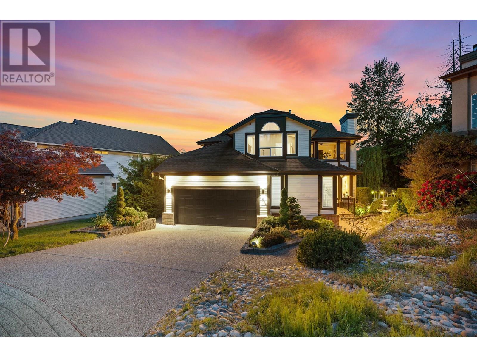 2932 CLIFFROSE CRESCENT