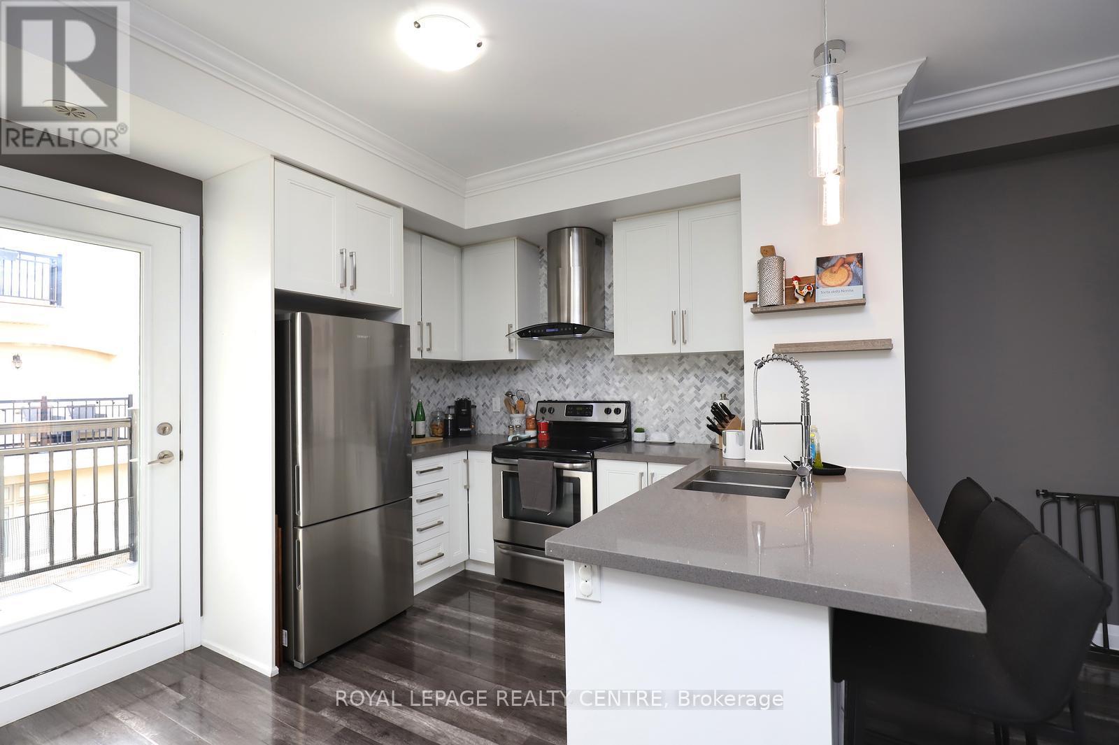 10 - 3077 CAWTHRA ROAD