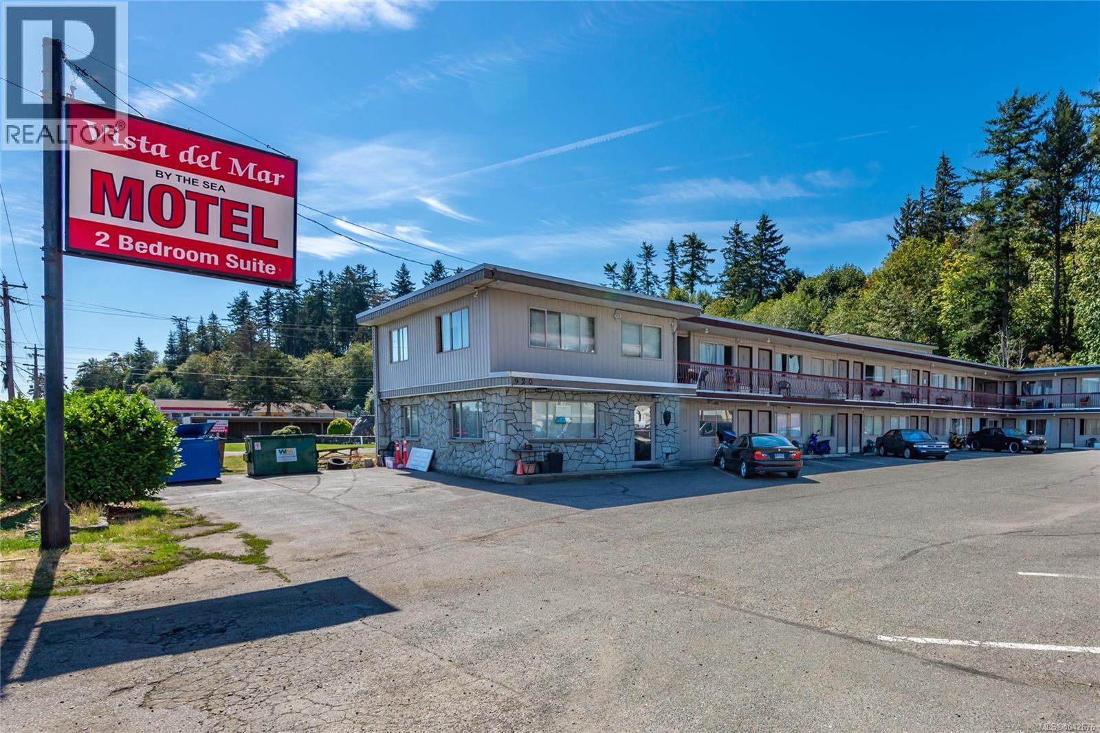 920 Island Hwy S