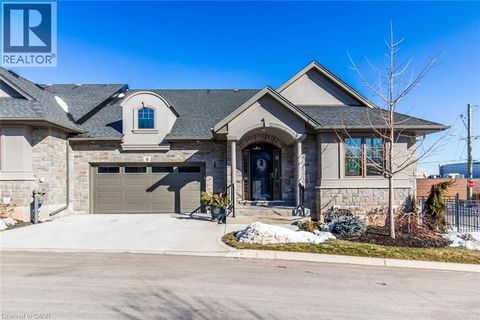 3757 ST. PETER Avenue Unit# 4 Niagara Falls ON L2J0G2