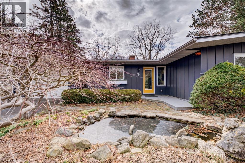 9 SUMMERHAYES Crescent