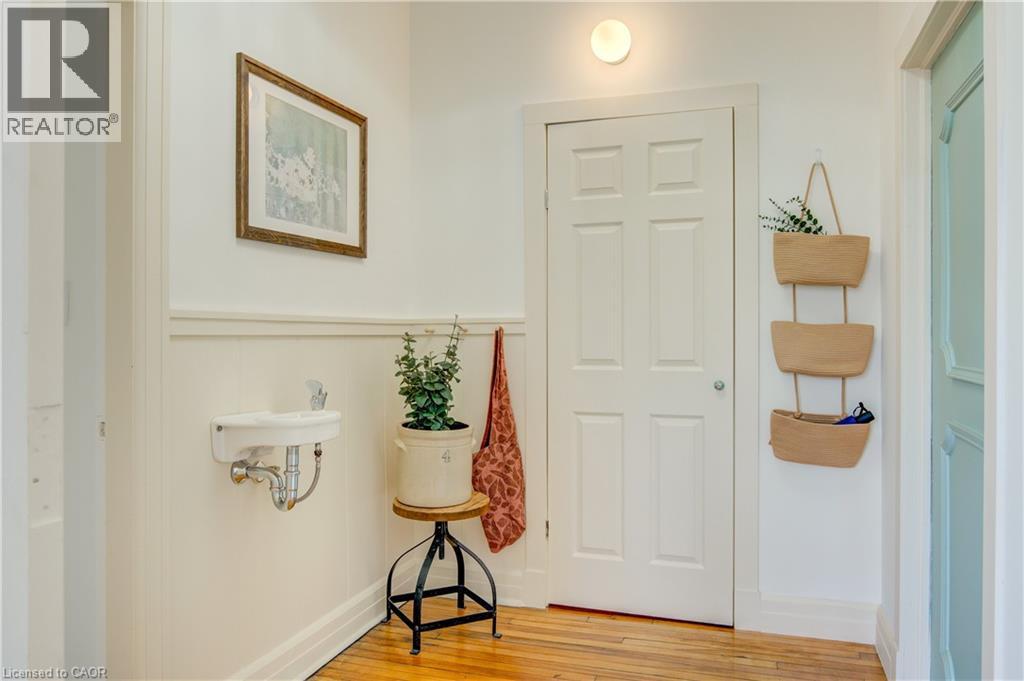 27 CHAPEL Street Unit# 202