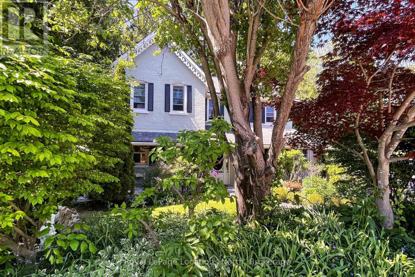 44 PARKVIEW AVENUE