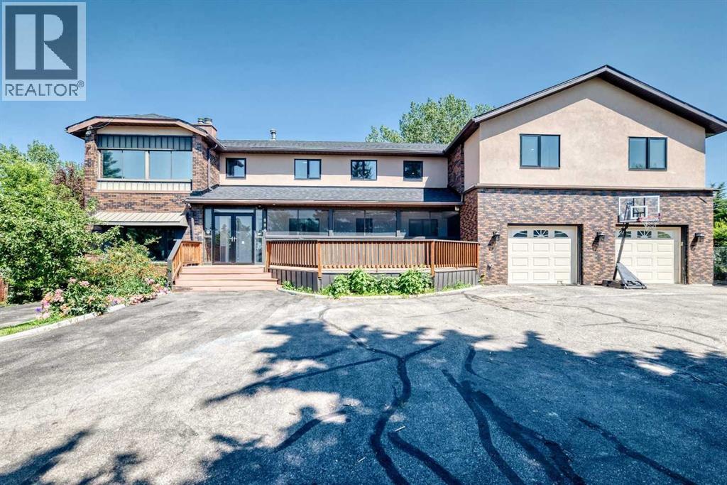 884 EAST CHESTERMERE Drive