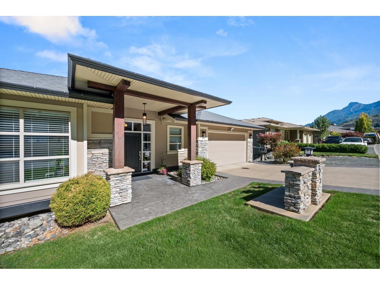 231 51075 FALLS COURT|Eastern Hillsides