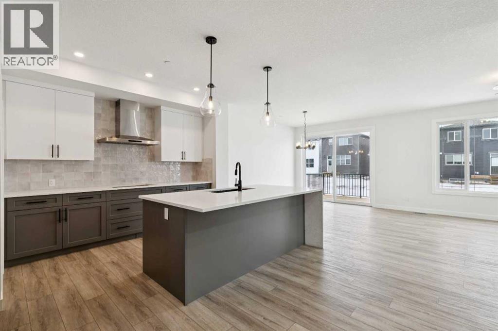 326 Hotchkiss Common SE