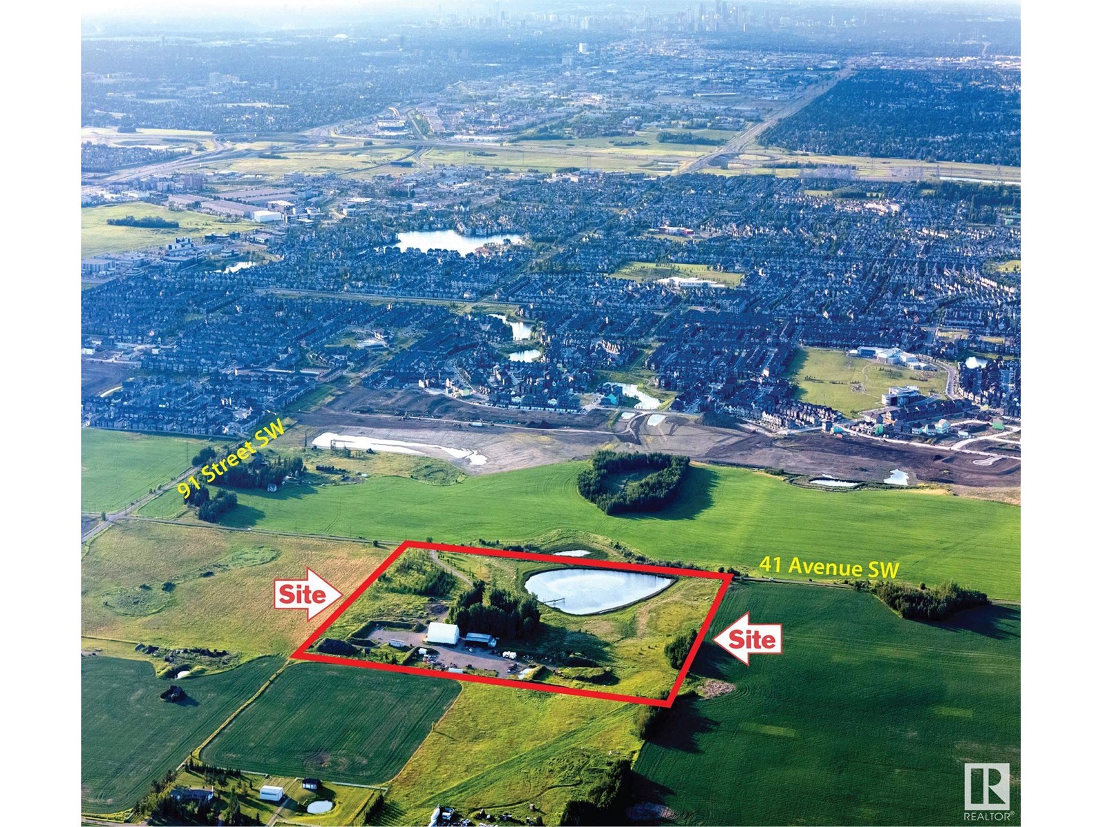 8415 41 AV SW SW