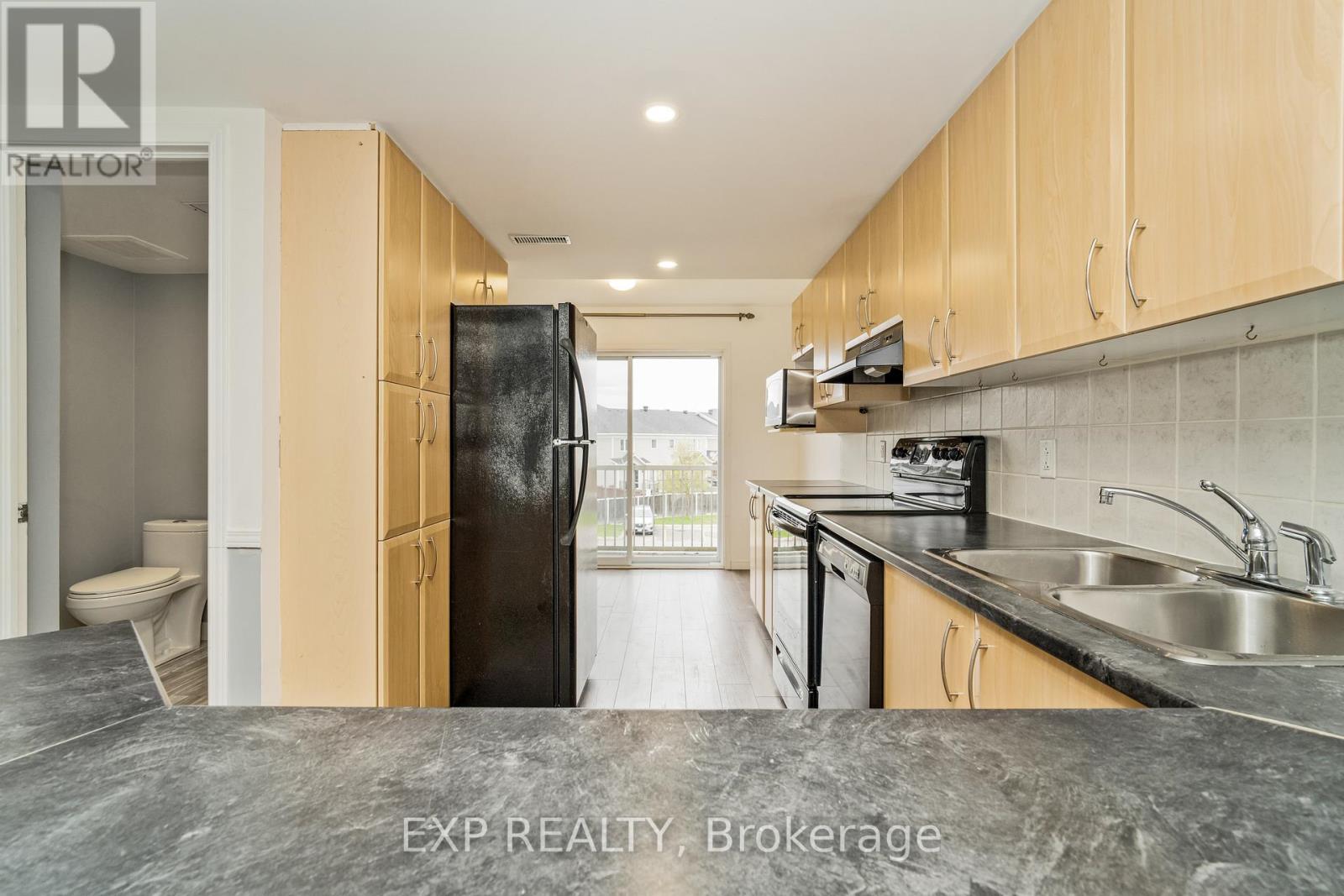 552 LAKERIDGE DRIVE